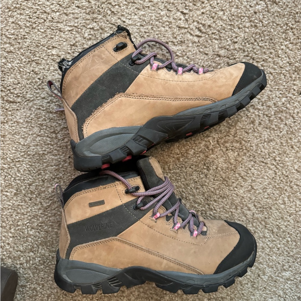 Wolverine hiking boots. Size 9